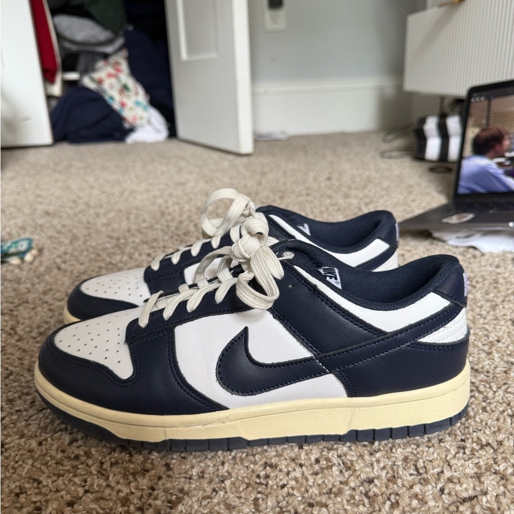 Nike Dunk Low PRM Vintage Navy woman’s size 9.5 men’s 8! In perfect condition!